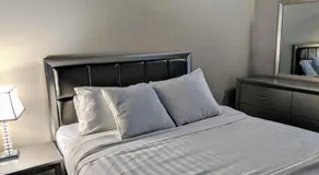 Modern Downtown Loft, Walk Everywhere, LRT at Doorstep - Image 5