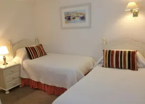 Warwick House - Image 2