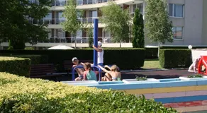 Sunny Island Complex Apartment - Image 2