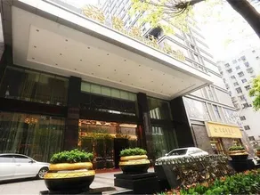 Cyber Holiday Hotel - Image 2