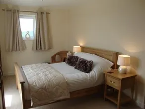 Riverbank Penthouse and Apartments - Image 4