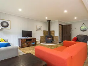 Bare feet retreat - Image 3