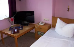 Burghotel Landeskrone - Image 2