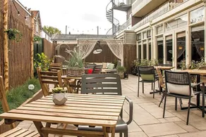 Hotel Aan Zee - Image 2