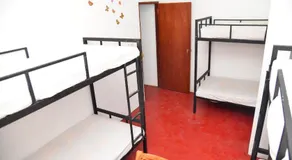 Lucky Beach Front Hostel - Image 3