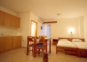 Antonio Studios - Image 3
