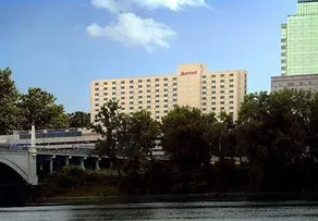 Tower Square Hotel Springfield - Image 2