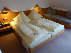 Land-gut-Hotel Schweigener Hof - Image 2