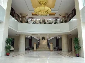 Hongge Hot Spring Hotel - Image 2