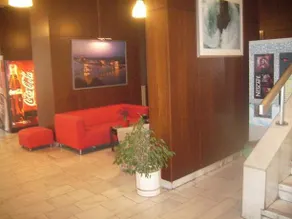Peter's Apartments Hotel - Image 5