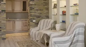 AAA Elizabeth Apartment - Image 5