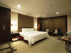 Days Hotel Zhuo Zhan Changchun - Image 2