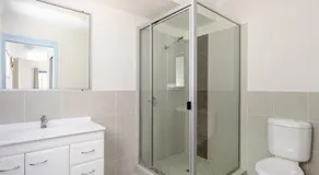 12 Ibis Court - Highset Beach House With Natural Bushland Gardens And Covered Decks - Image 3