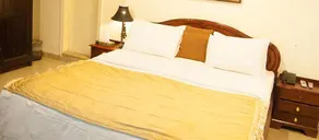 Mars Hotel - Image 3