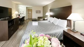 Econo Lodge Washington Harbor - Image 3