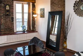 Fantastic Loft in Old Montreal - Image 4