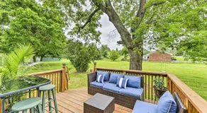 Pet-friendly Williamstown Farmhouse by Main Street - Image 4