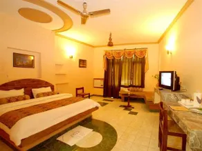 Kanwhizz Hum Tum Resort - Image 4