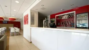 Travelodge London Clapham Junction - Image 2