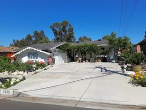 Omg House - Image 5