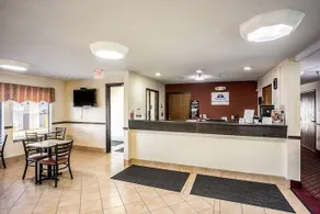 Americas Best Value Inn Galesburg - Image 5
