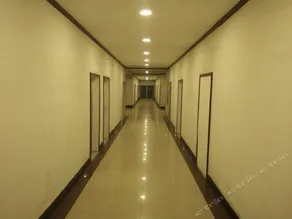 Qinghua Business Hotel - Image 3