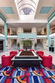 Coastline Hotel - Image 2