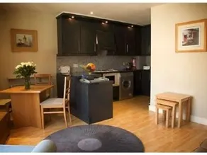 Molesworth Court Suites - Image 3