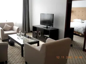 Yijing Holiday Hotel (Linyi Jiefang Road) - Image 2