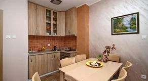 Gold Apartments - Image 2
