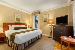Best Western Plus Hospitality House - Image 2
