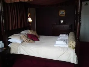 Westdale Guesthouse - Image 2