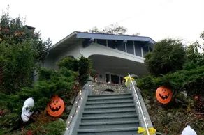 Mrs Howe’s Bed & Breakfast - Image 2