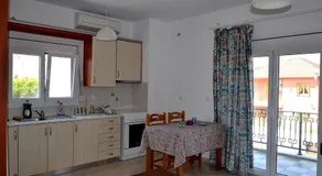 Spacious 1 bedroom apartment 2 km to Pessada beach - Image 3