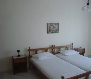 Yianna Studios & Apartments - Image 3