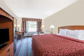 DAYS INN BY WYNDHAM MYSTIC - Image 3