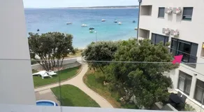 Beach apartment in Mandre - Image 3