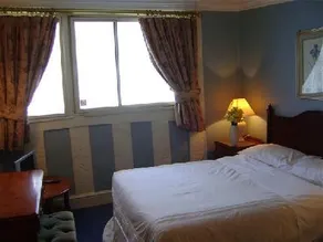 Manor House Hotel - Image 3