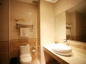 YI JIA BUSINESS EXPRESS HOTEL - Image 5