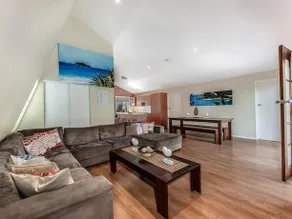 Surf Club House, Pet Friendly, Sunshine Coast, Holiday House, Marcoola - Image 3