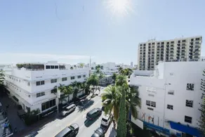 Stiles Hotel - Image 2