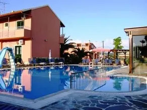 Theo Apartments - Image 5