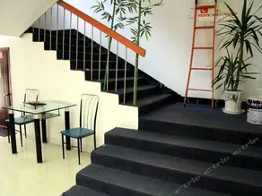 Yiju Business Hotel - Image 5