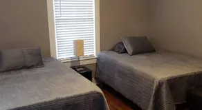 Simple Hollywood Stays #801 - Image 5