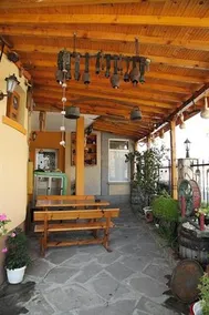 Boston Guest House - Image 2