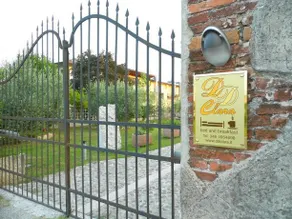 DD Clara Bed And Breakfast - Image 2