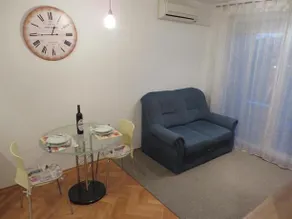 Apartment Chic - Image 3