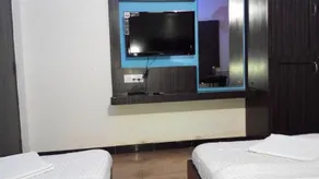 Hotel Richmond Residency - Image 2