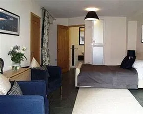 Just B Seventeen Town House - Image 5
