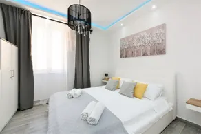 Mosaic Apartments - Image 4